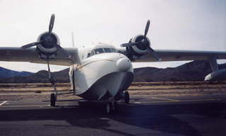 Twin-engine flying boat 4