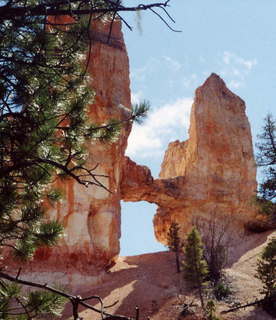 Bryce Canyon tower bridge 1 zoom