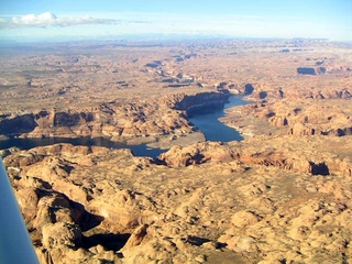 58 59p. Lake Powell - aerial