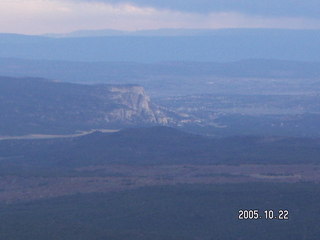 349 5ln. Bryce Canyon -- Bristlecone Loop Trail -- far view up close