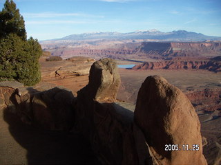 Dead Horse Point local rocks and vista view