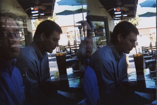 stereo-3D L+R parallel-eye Loreo -- Lost Dog Wash trail -- Adam running