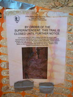 Bryce Canyon -- trail closure sign -- Navajo loop