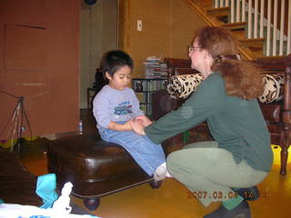 357 634. Gaby and Betsy, preparing for a haircut