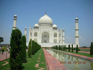 58 69e. Taj Mahal pool, main building