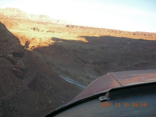 Flying with LaVar Wells - approach canyon to Hidden Splendor (WPT660) - aerial