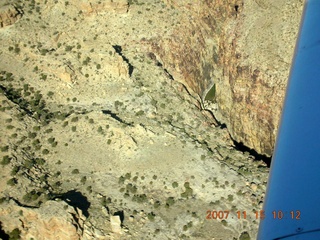 Flying with LaVar Wells - approach canyon to Hidden Splendor (WPT660) - aerial
