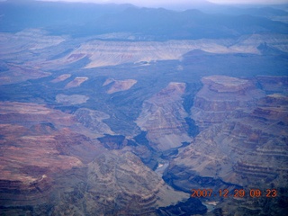 877 6cv. aerial - Grand Canyon