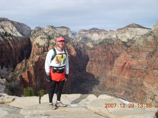 730 6cv. Zion National Park - Angels Landing hike - Adam at the top