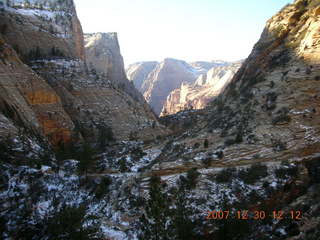 191 6cw. Zion National Park- Observation Point hike (old Nikon Coolpix S3)