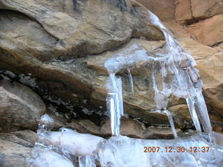 219 6cw. Zion National Park- Observation Point hike (old Nikon Coolpix S3)