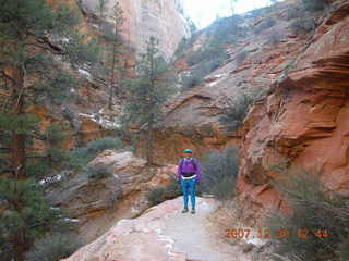 226 6cw. Zion National Park- Observation Point hike (old Nikon Coolpix S3) - Adam