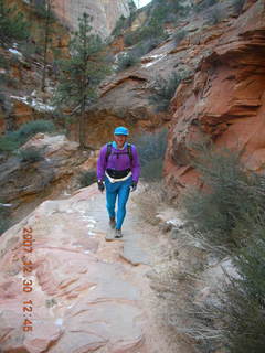 Zion National Park- Observation Point hike (old Nikon Coolpix S3) - Adam