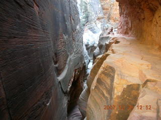 249 6cw. Zion National Park- Observation Point hike (old Nikon Coolpix S3) - slot canyon