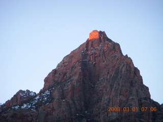 4 6f1. Zion National Park - Watchman hike - first light