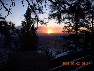 12 6f2. Bryce Canyon - sunrise at Bryce Point