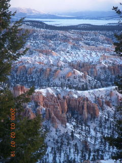 48 6f2. Bryce Canyon - sunrise at Bryce Point