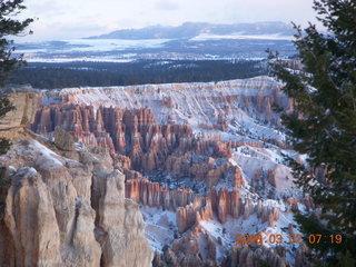 50 6f2. Bryce Canyon - sunrise at Bryce Point