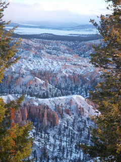 53 6f2. Bryce Canyon - sunrise at Bryce Point