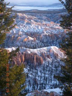 57 6f2. Bryce Canyon - sunrise at Bryce Point