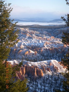 61 6f2. Bryce Canyon - sunrise at Bryce Point