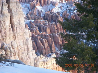 68 6f2. Bryce Canyon - sunrise at Bryce Point