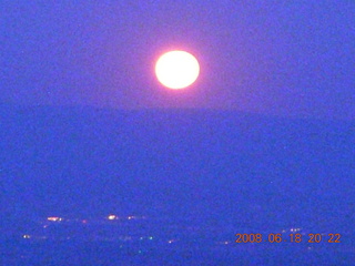 Cottonwood (P52) dinner fly-in - close-up view of moonrise