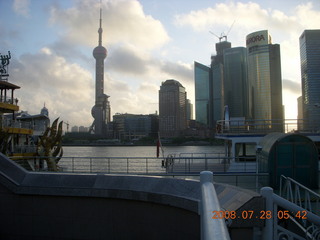 29 6ku. eclipse - Shanghai - Bund - morning run