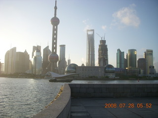 44 6ku. eclipse - Shanghai - Bund - morning run - skyline