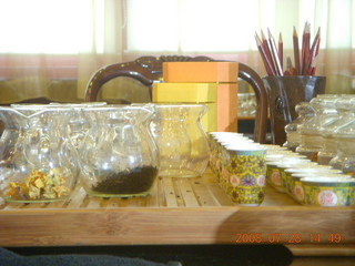 116 6ku. eclipse - Shanghai - Buddhist Temple - tea time