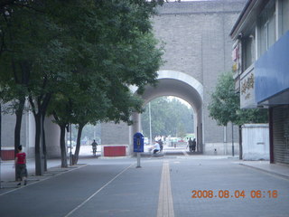 14 6l4. eclipse - Xi'an morning run - city wall again