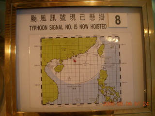 33 6l6. eclipse - Hong Kong - typhoon warning 8