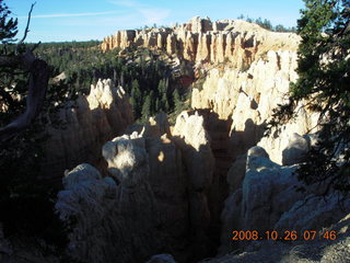 44 6ns. Bryce Canyon - rim trail from fairyland to sunrise