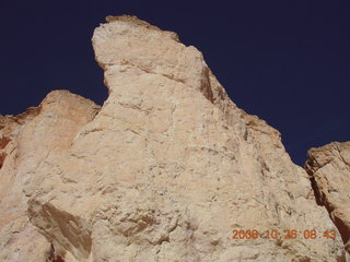 109 6ns. Bryce Canyon - Tower Bridge trail from sunrise