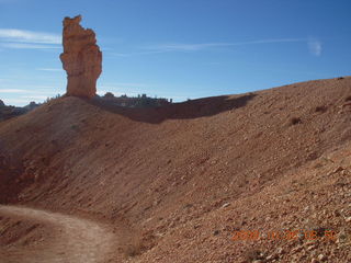 130 6ns. Bryce Canyon - Tower Bridge trail from sunrise