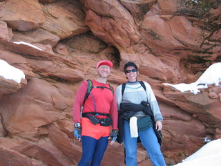 beth's Sunday zion-trip pictures - Adam and Debbie covering N4372J