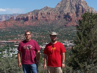 4 6wv. Ken's photo - Markus and Adam at Sedona viewpoint