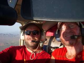 7 6wv. Bernhard and Adam flying in N4372J