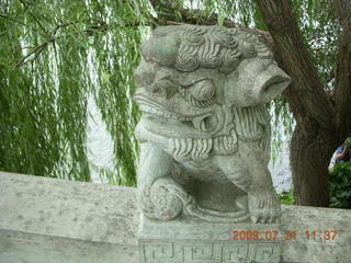 China eclipse - West Lake - Chinese lion