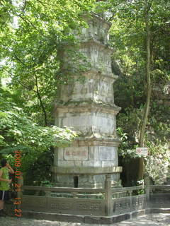 95 6xm. China eclipse - West Lake - Lingyin Buddhist sculptures and temples