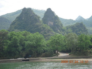 191 6xq. China eclipse - Li River  boat tour