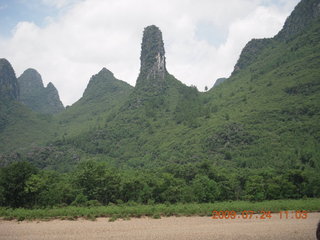 256 6xq. China eclipse - Li River  boat tour