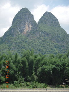 272 6xq. China eclipse - Li River  boat tour