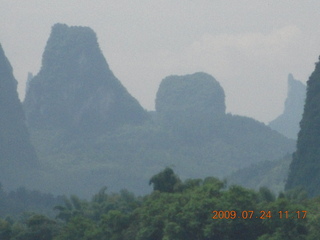 302 6xq. China eclipse - Li River  boat tour