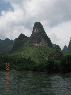 322 6xq. China eclipse - Li River  boat tour