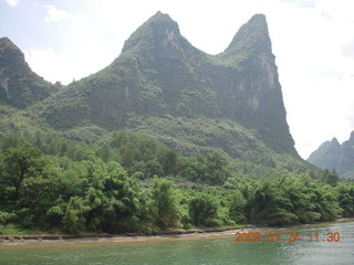 324 6xq. China eclipse - Li River  boat tour