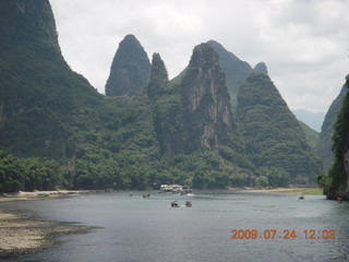 China eclipse - Li River  boat tour