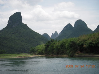 437 6xq. China eclipse - Li River  boat tour