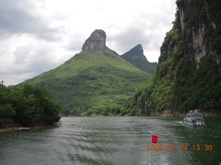 441 6xq. China eclipse - Li River  boat tour