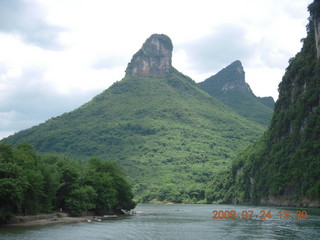 443 6xq. China eclipse - Li River  boat tour